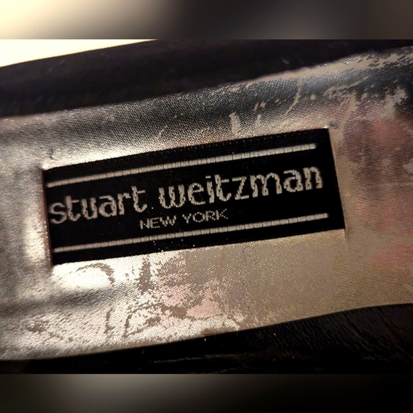 Stuart Weitzman, classic luxury, beautiful black pumps. 7 M - Picture 2 of 8